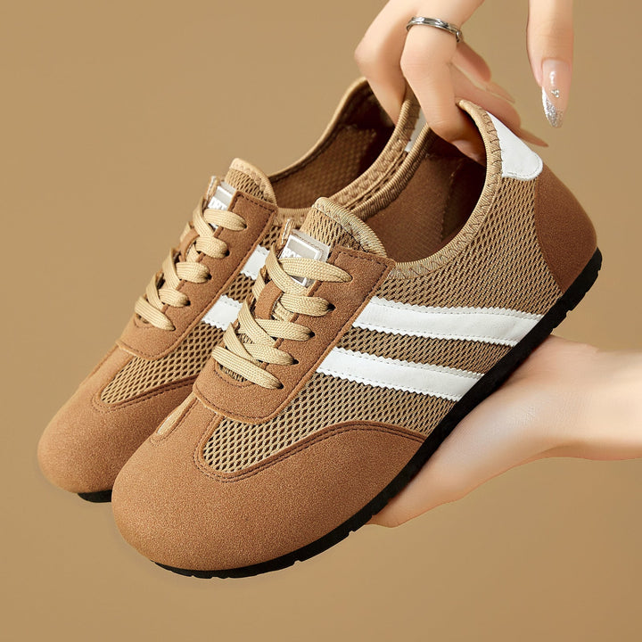 Damskie sneakersy retro low top: Stylowe, lekkie buty damskie na co dzień, idealne do miejskiego casualowego looku.