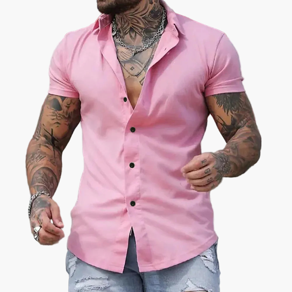 Męska koszula z krótkim rękawem, krój slim fit. Nowoczesna moda męska, komfort i styl na co dzień.