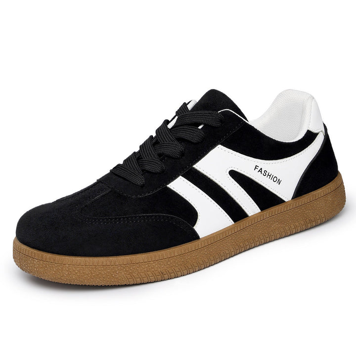 Męskie sneakersy z antypoślizgową, profilowaną podeszwą gumową. Wygodne buty retro do chodzenia po mieście.