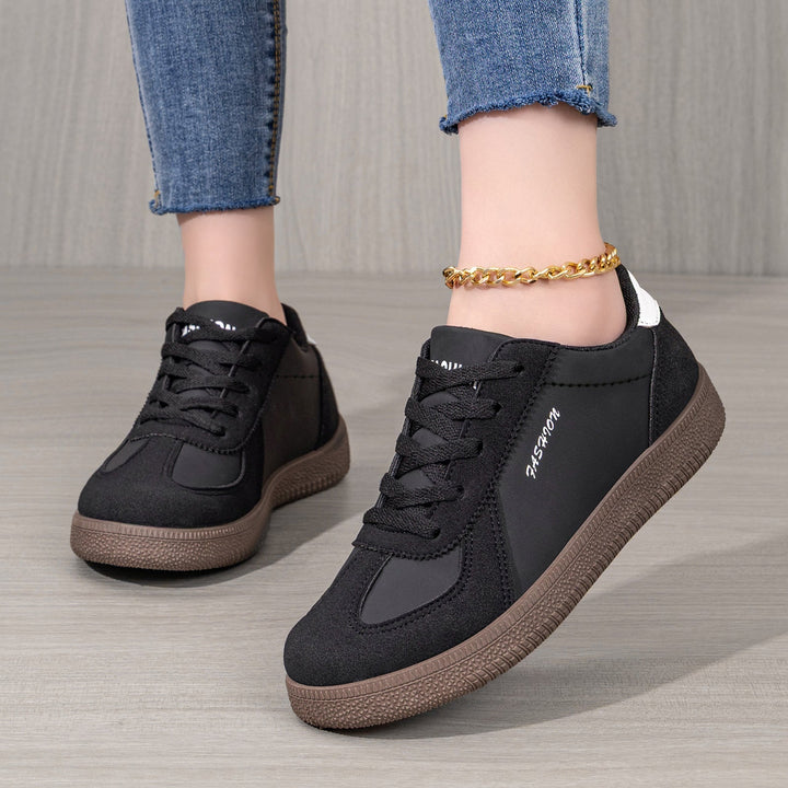 Damskie sneakersy retro – stylowe, wygodne obuwie codzienne z designem vintage. Idealne do mody miejskiej.