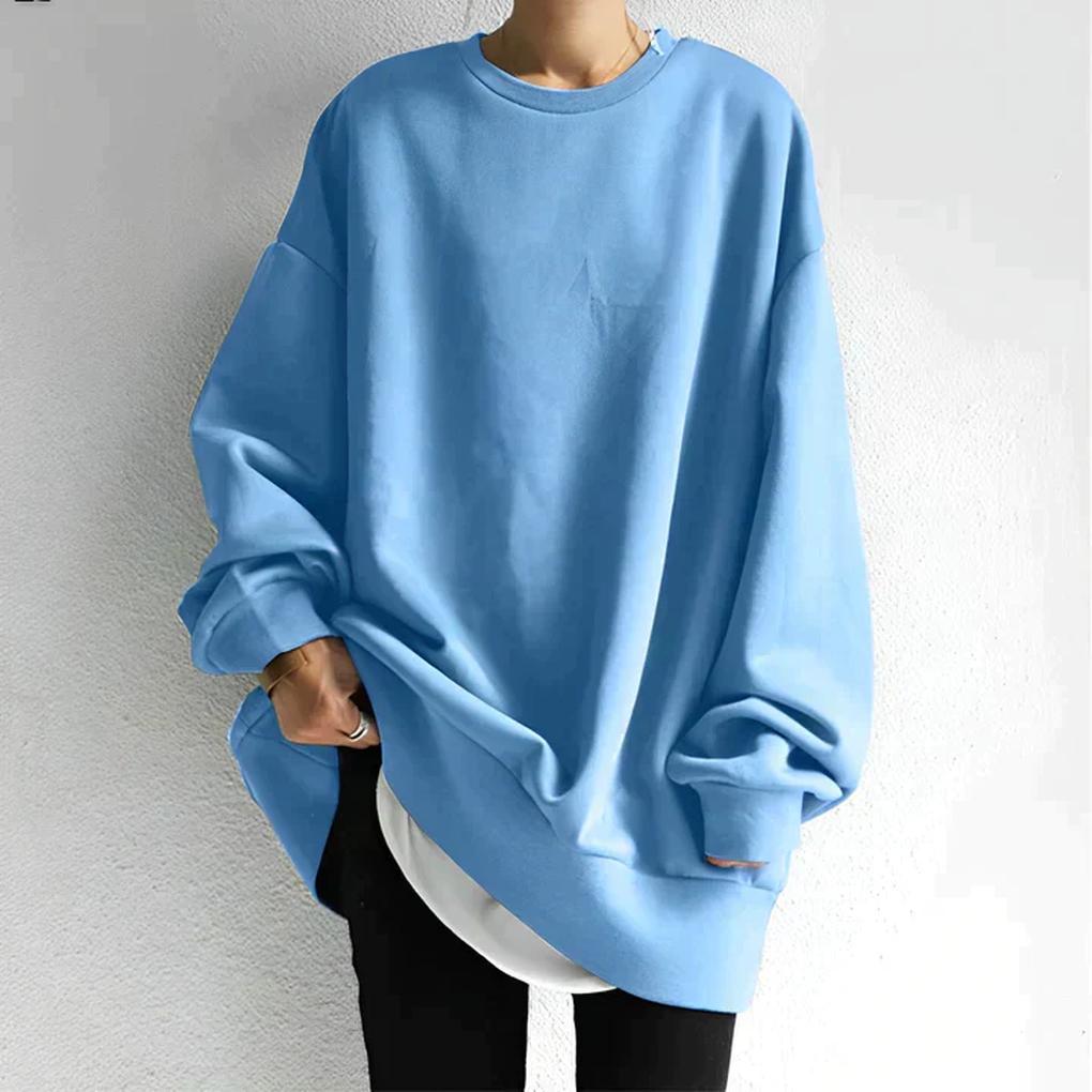 Luźny sweter damski oversize z dzianiny. Długi rękaw, okrągły dekolt. Komfortowy i stylowy na chłodne dni.