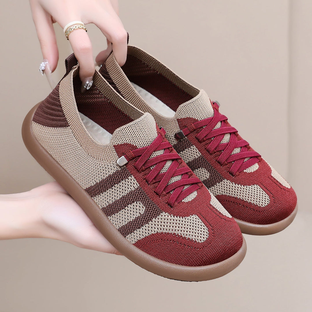 Damskie sneakersy dzianinowe, idealne na co dzień. Lekkie i wygodne obuwie z oddychającą cholewką.