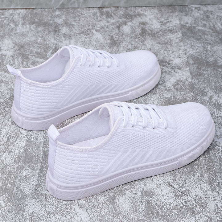 Szybkie do założenia damskie sneakersy wsuwane, komfortowe i przewiewne, na co dzień.