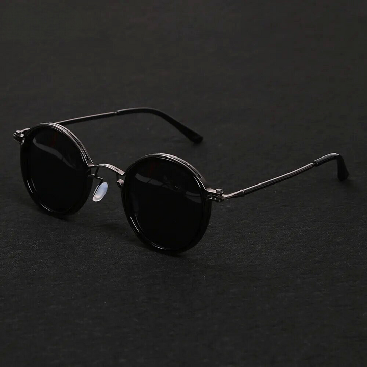 Unisex okulary przeciwsłoneczne okrągłe, z regulowanymi noskami dla komfortu. Klasyczny, letni styl.