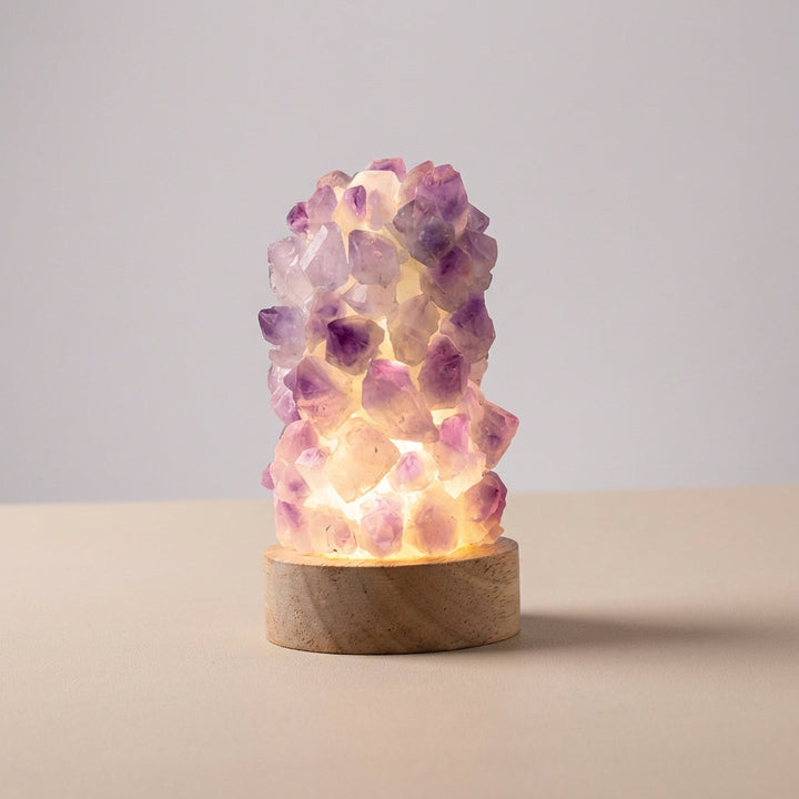 Oświetlenie nastrojowe: lampa LED o designie kryształowym, idealna do domowego spa, relaksu i medytacji.