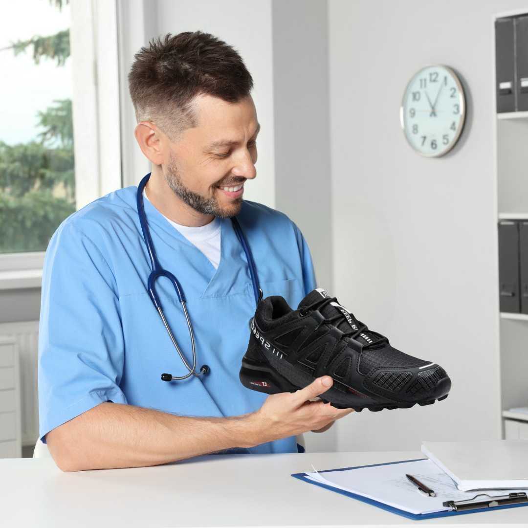 Komfortowe buty turystyczne Elias, unisex, z podeszwą zapewniającą przyczepność i amortyzację.