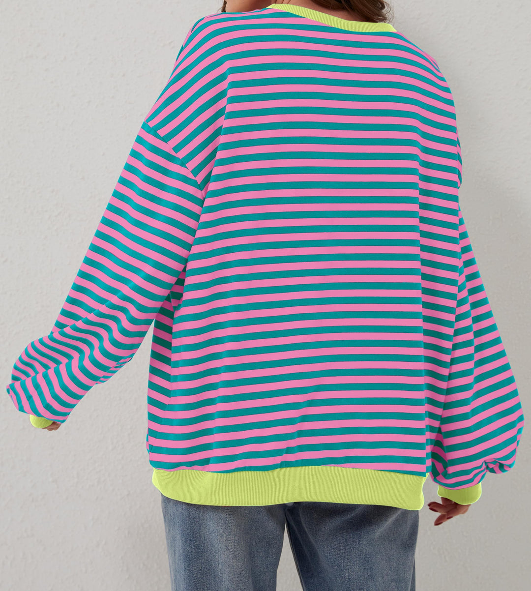 Bluza damska w paski, oversize, z okrągłym dekoltem. Modna, długi rękaw, idealna na co dzień.