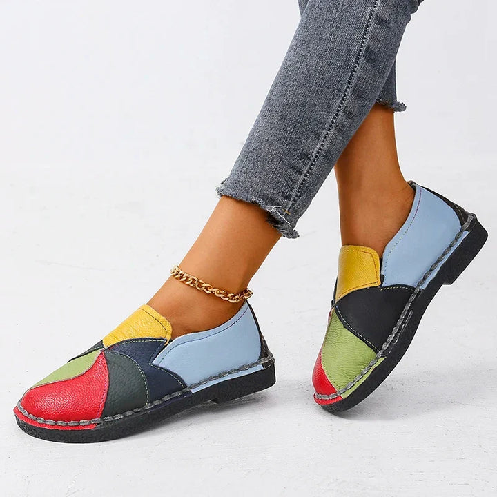 Kolorowe mokasyny damskie wsuwane Cecilia. Stylowe, płaskie buty z patchworkowym wzorem na co dzień.