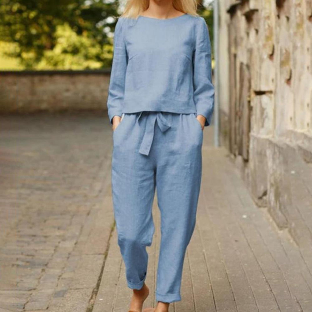 Elegancki damski dwuczęściowy komplet, strój z długim rękawem. Idealny na wiosnę i jesień. Styl casualowy.