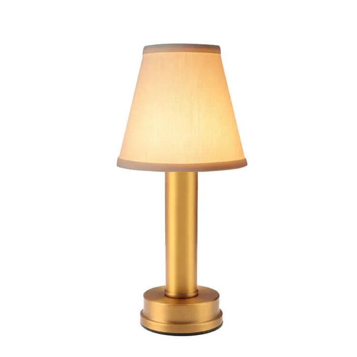 Detal luksusowej lampy stołowej bezprzewodowej, precyzja wykonania, nowoczesny design.