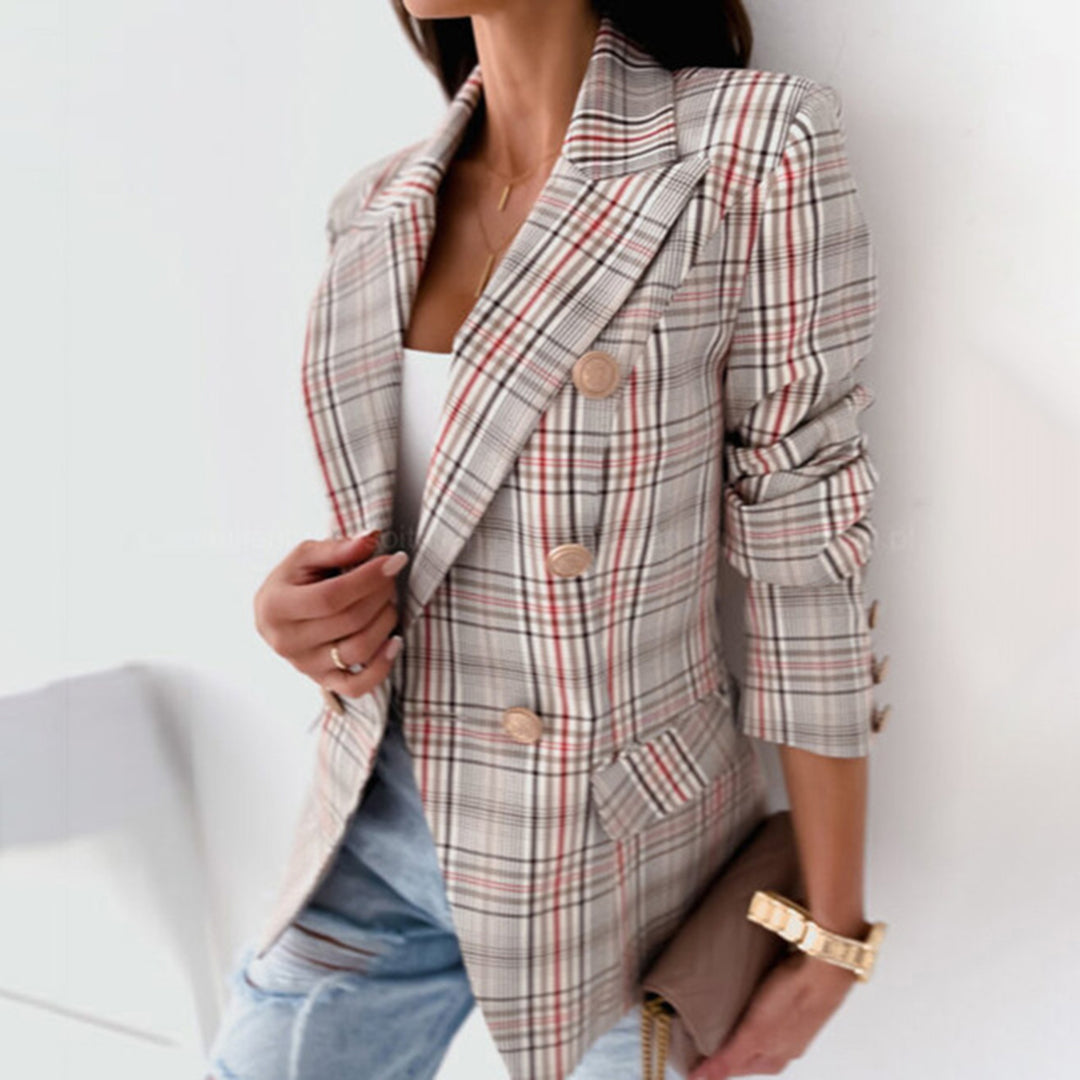 Elegancki damski blazer w kratę, modny na wiosnę, doskonały do wielu stylizacji.
