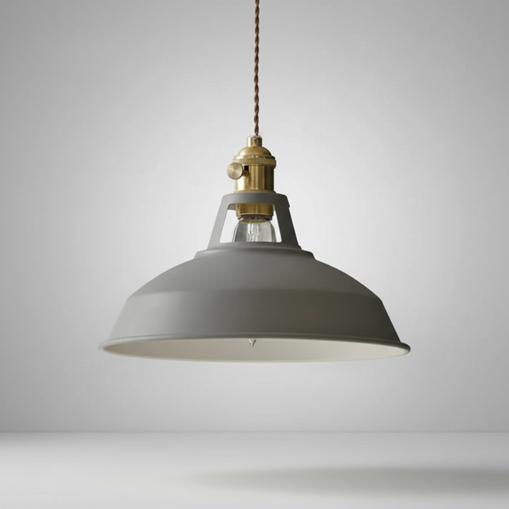 Oryginalna lampa wisząca retro industrialna, idealna nad stół w jadalni. Wysokiej jakości metalowa oprawa.