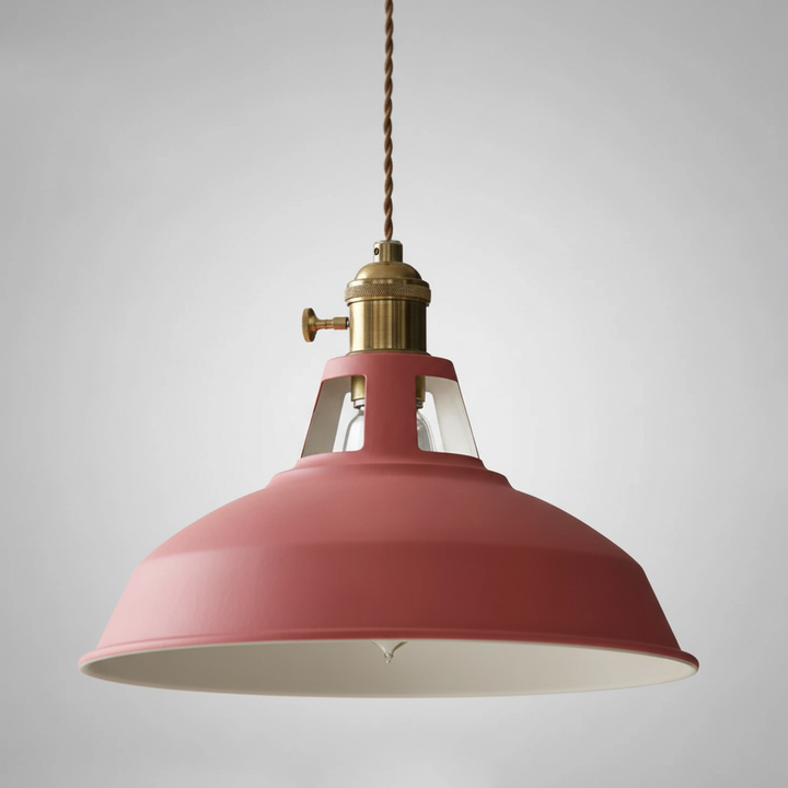 Designerska lampa wisząca industrialna retro do jadalni. Metalowa, solidna oprawa, tworząca unikalny nastrój.