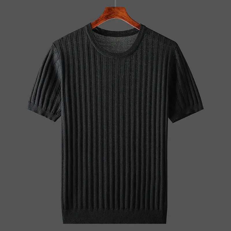 Wygodny t-shirt męski dzianinowy z dopasowanym krojem i okrągłym dekoltem ze ściągaczem.
