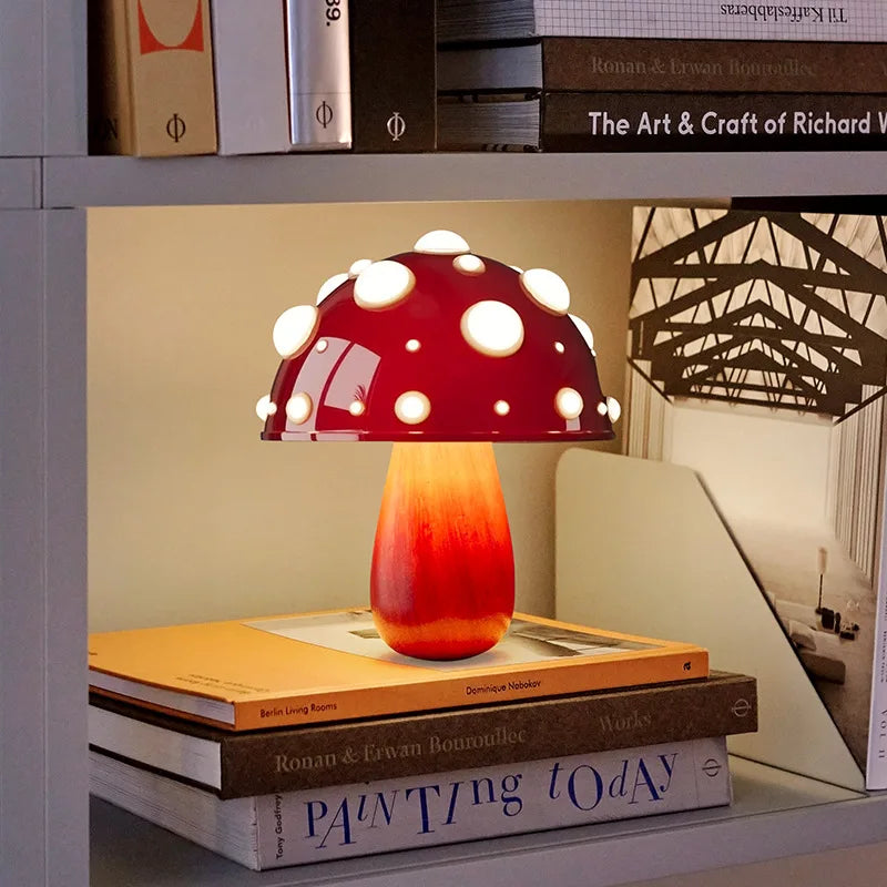 Lampa pokojowa LED Grzybek. Nowoczesna i praktyczna lampa stołowa z wygodnym ładowaniem USB.