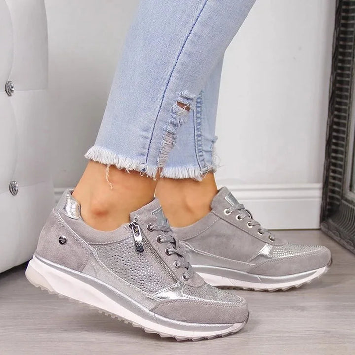 Damskie sneakersy ortopedyczne na platformie, wygodne obuwie z wsparciem stopy, idealne do spacerów i na co dzień.