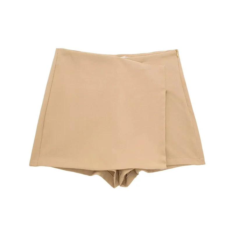 Khaki damskie szorty mini z wysokim stanem. Modny krój, idealne do casualowych lub eleganckich stylizacji.