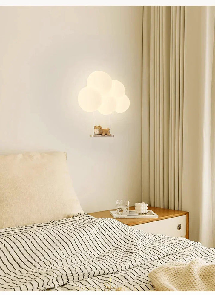 Biała lampa ścienna LED z motywem słonika. Magiczna lampka nocna i oświetlenie dla dzieci w pokoju dziecka.