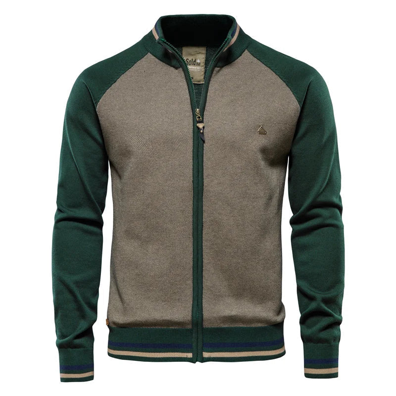 Kardigan męski z zamkiem, ciepły i elegancki sweter. Moda męska jesień/zima, ubranie na co dzień.