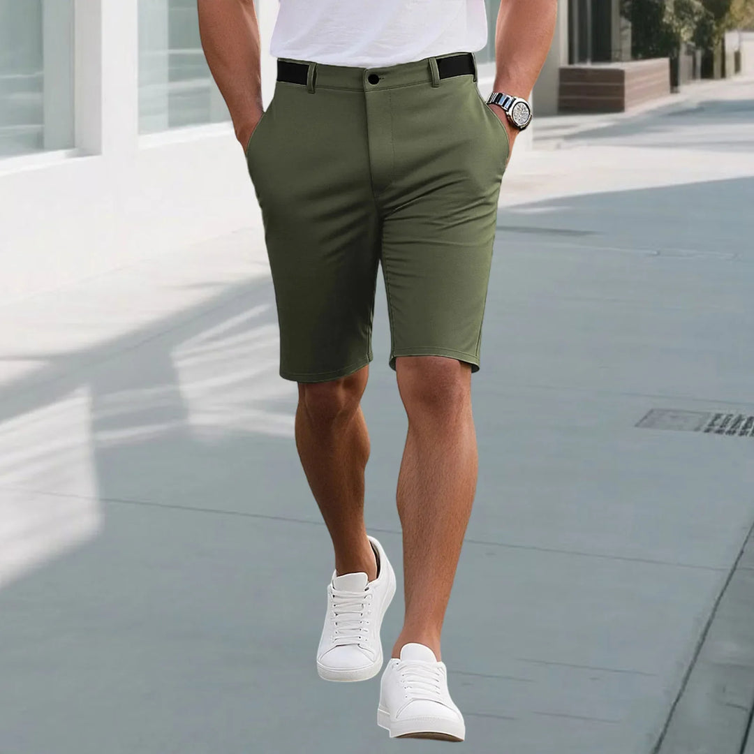 Dopasowane męskie szorty slim fit. Stylowe spodenki casualowe na lato, idealne dla mody męskiej.