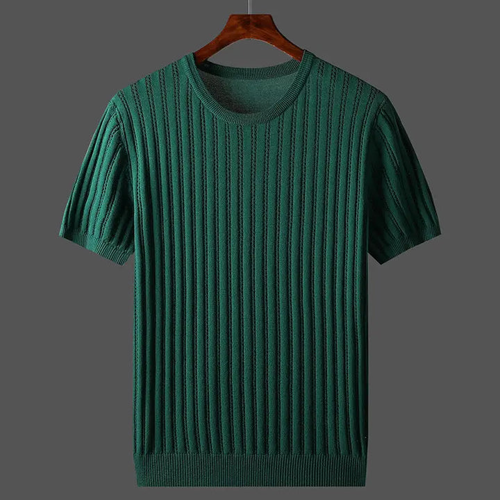 Dopasowany męski t-shirt casualowy z dzianiny, z komfortowym okrągłym dekoltem.
