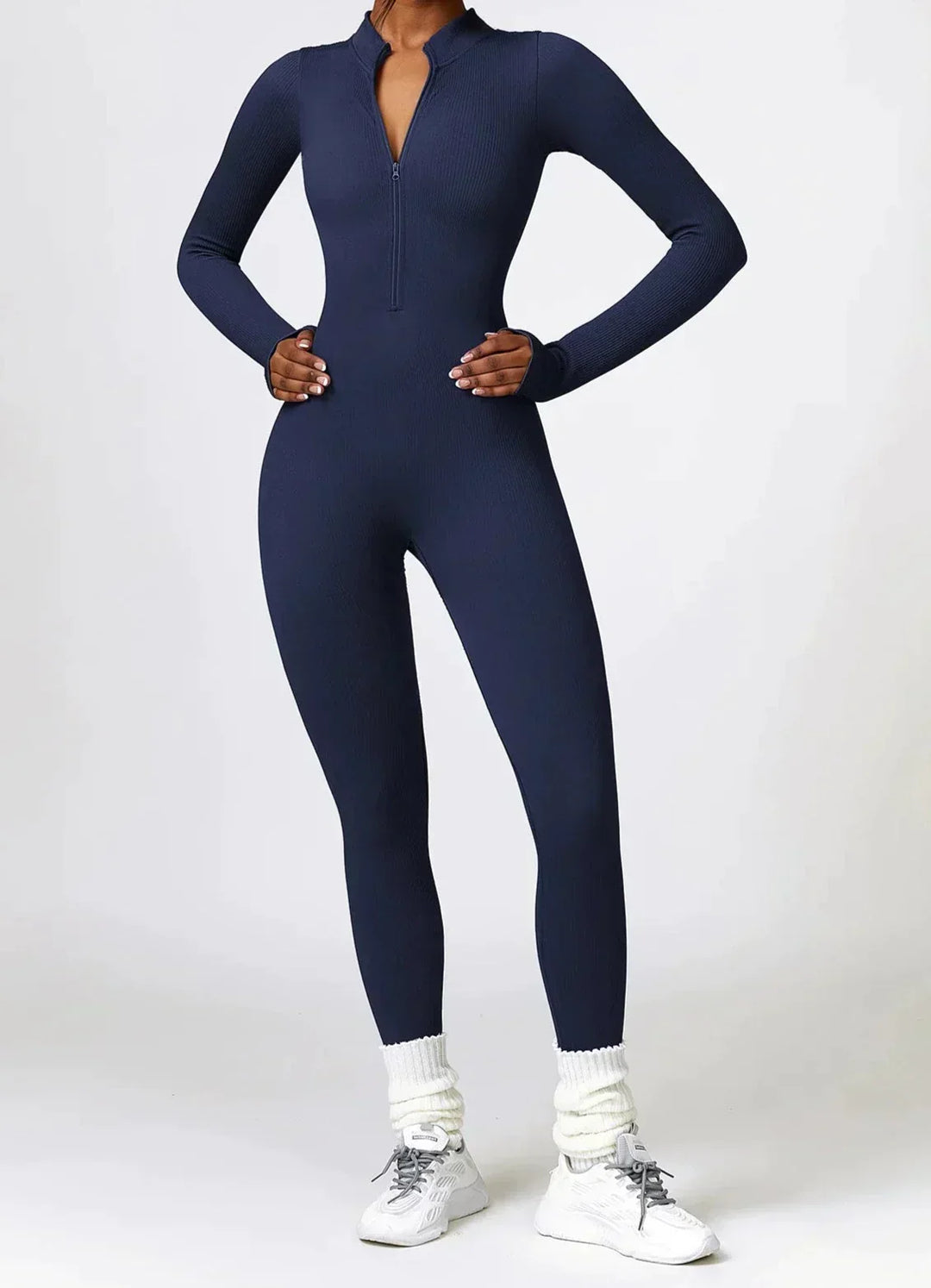 Dopasowany kombinezon athleisure, idealny do aktywności i na co dzień.