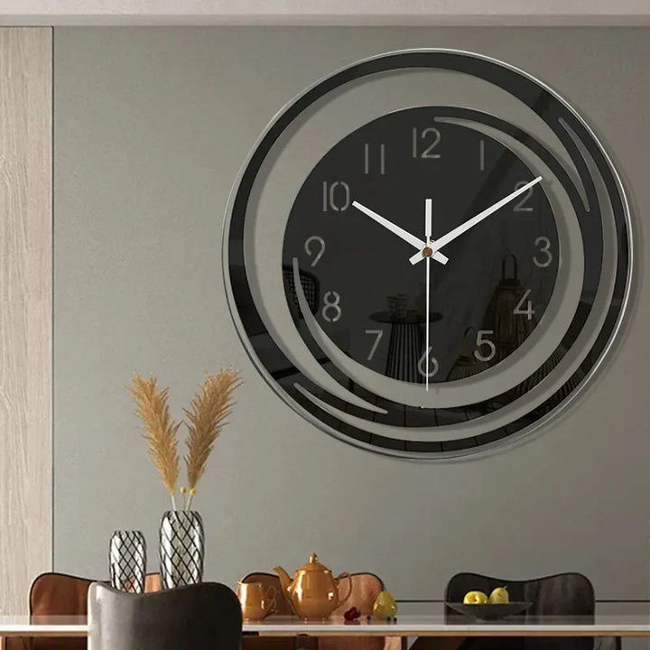 Zbliżenie na minimalistyczny zegar ścienny, detale tarczy i wskazówek, nowoczesny design, cichy mechanizm.