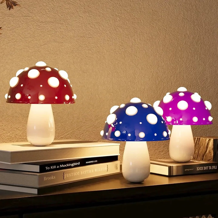 Elegancka lampa stołowa LED Grzybek. Designerska dekoracja wnętrz z zasilaniem USB.