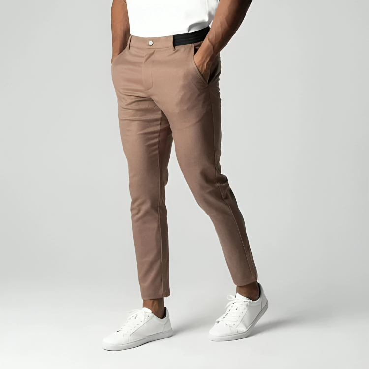 Stylowe męskie spodnie chino, prosta nogawka. Casualowa elegancja i komfort dla modnego mężczyzny.