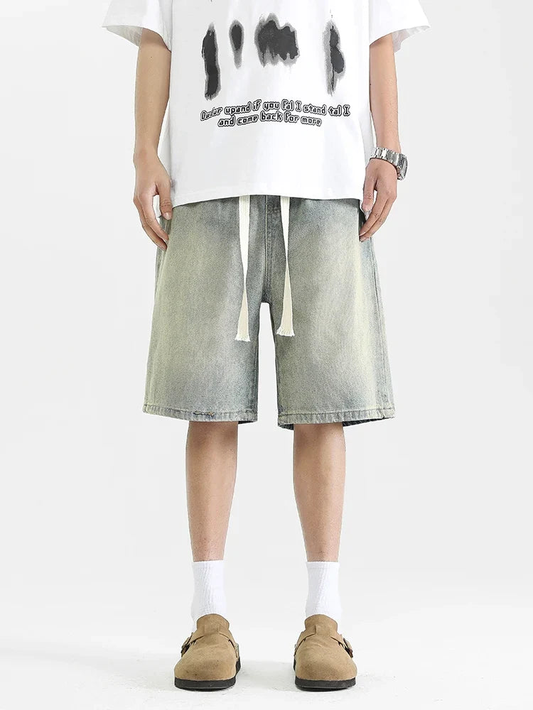 Komplet: Męskie szorty baggy, długie, sprane, w stylizacji streetwear na lato. Komfort i styl.