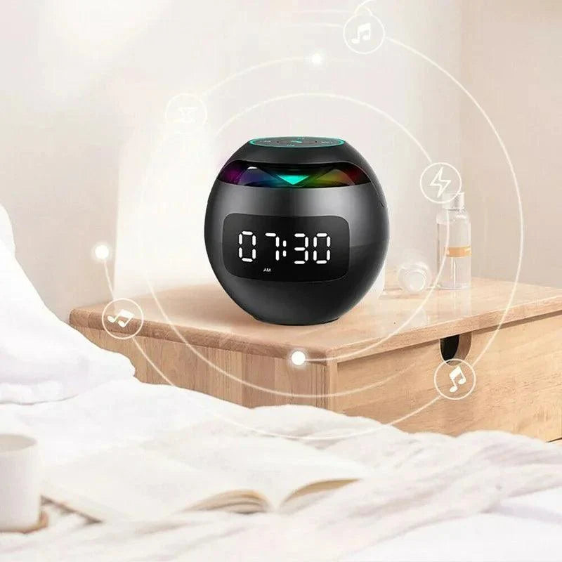 Cyfrowy budzik z głośnikiem Bluetooth, wyświetlaczem LED i budzeniem dla każdego domu.