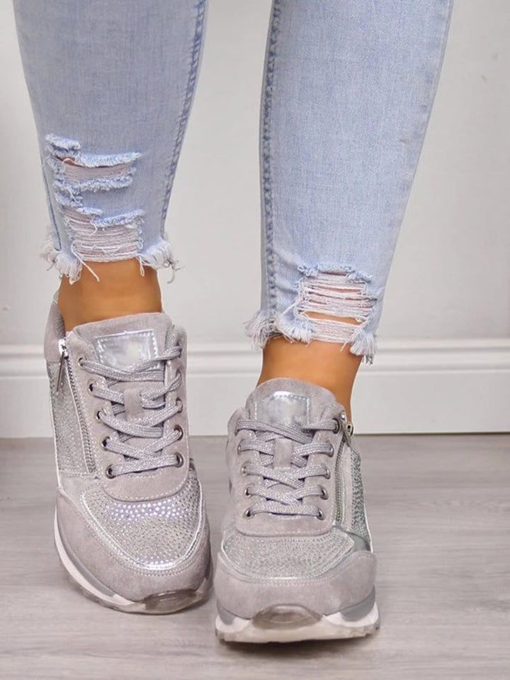 Stylowe damskie sneakersy na platformie, wygodne i ortopedyczne, zapewniające wsparcie oraz komfort przez cały dzień.