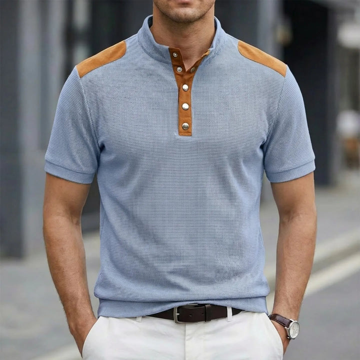 Męska koszulka Henley z krótkim rękawem. Wygodne polo z dekoltem na guziki, świetne do mody casual.