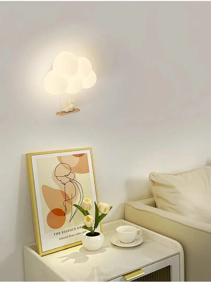 Oświetlenie dziecięce LED. Biała lampa ścienna z motywem zwierząt, idealna lampka nocna do przytulnego pokoju.