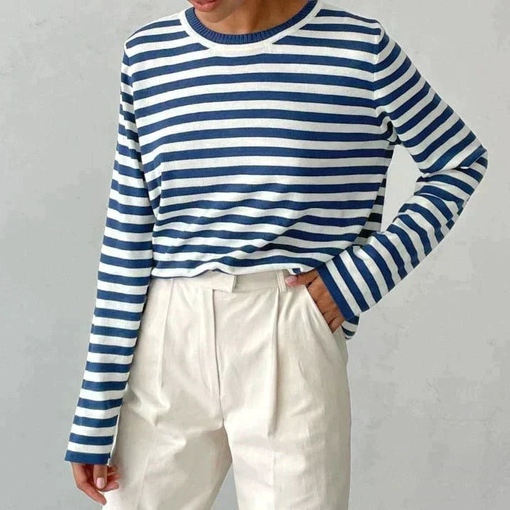 Modny sweter damski Stella w paski. Idealny do casualowych i eleganckich zestawów, bardzo uniwersalny.