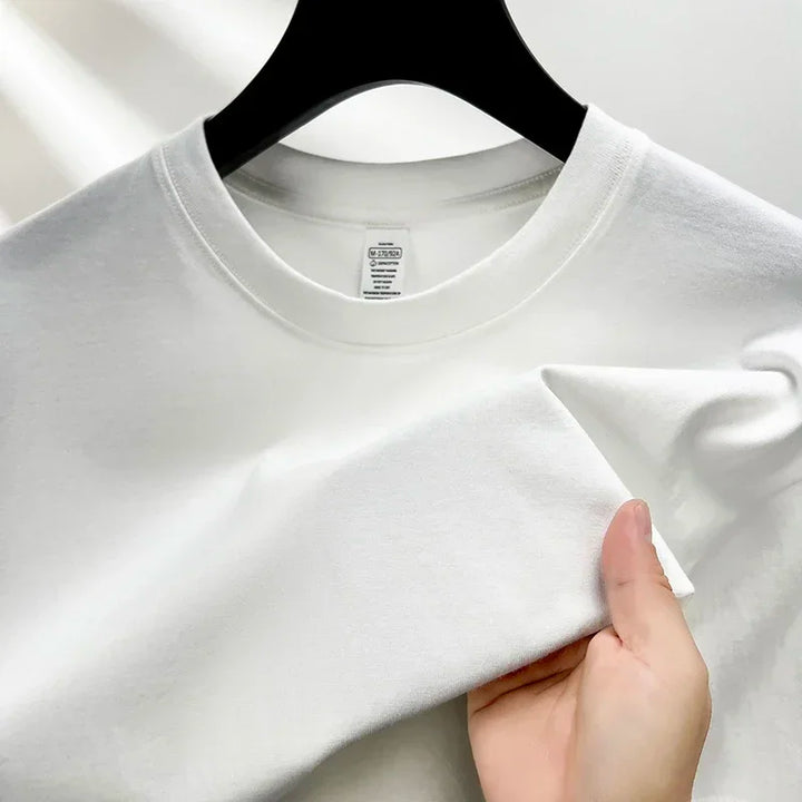 Granatowa męska bluza oversize z okrągłym dekoltem. Długi rękaw, komfortowy i modny styl.