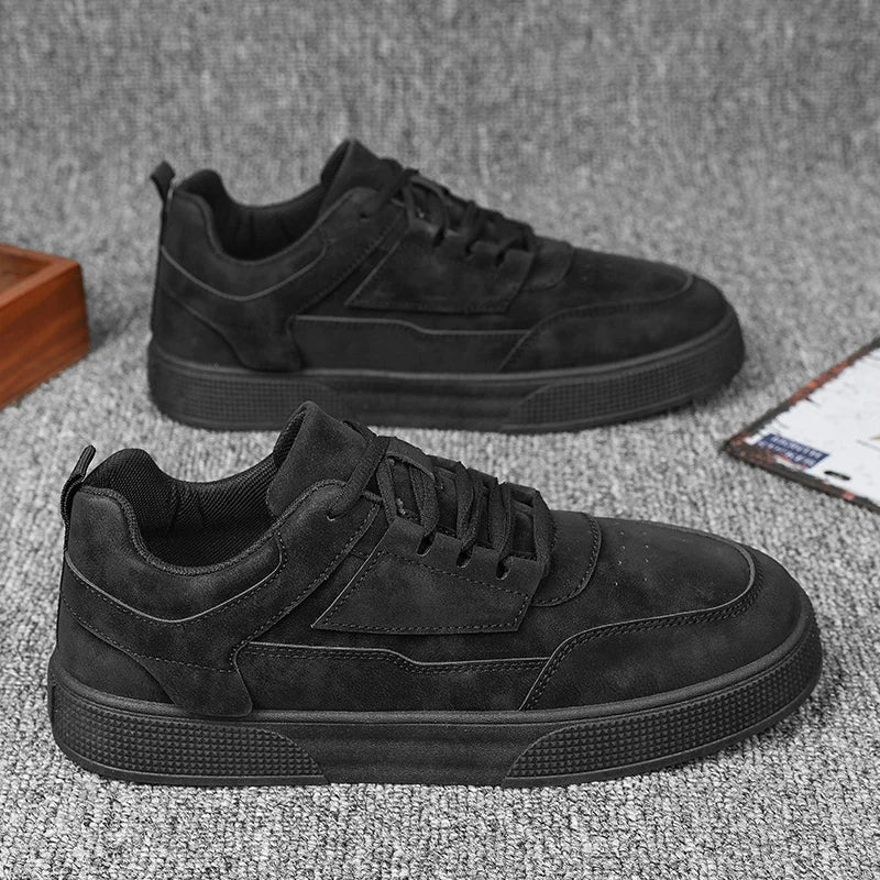 Męskie sneakersy sznurowane. Praktyczne buty streetwear, zapewniające komfort i modny wygląd w miejskiej dżungli.