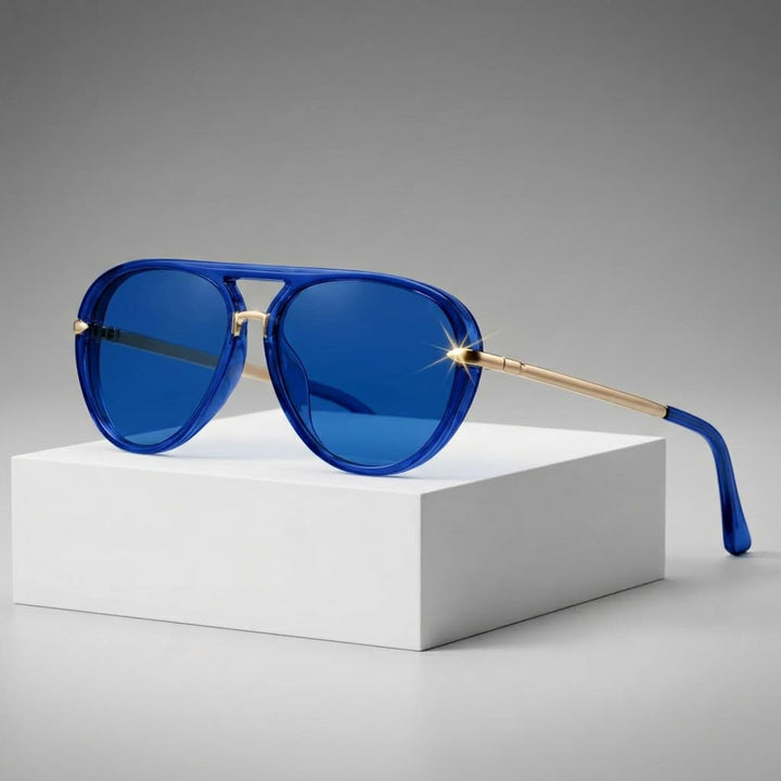 Akcesoria: Okulary przeciwsłoneczne aviator unisex z gradientowymi soczewkami. Dodatek do stylizacji, modny i uniwersalny.