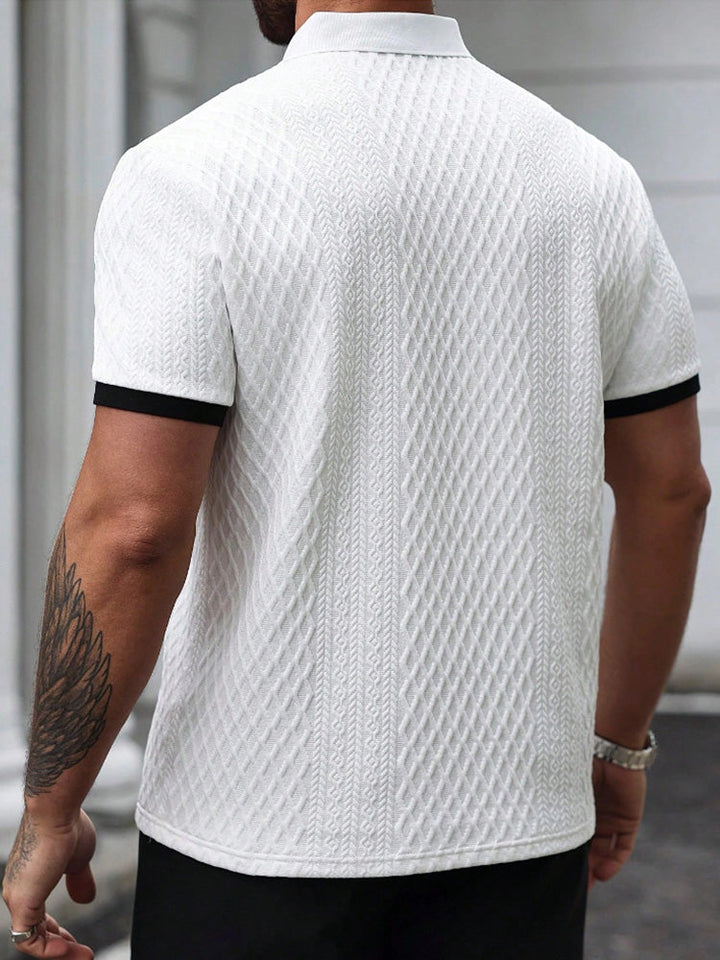 Stylowa męska koszulka polo żakardowa z kontrastowymi detalami. Elegancka, przewiewna, do pracy, smart casual.