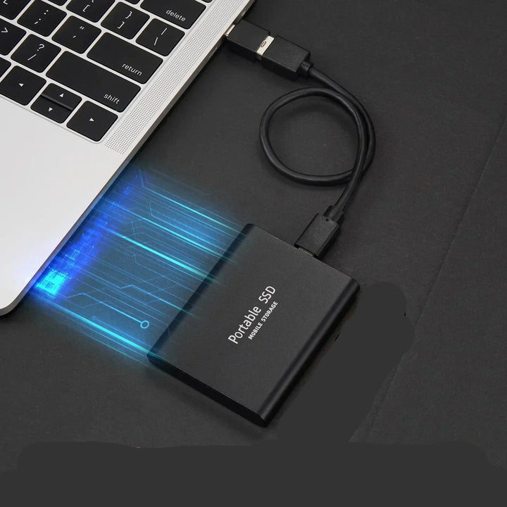 Kompaktowy i wytrzymały zewnętrzny dysk SSD 128TB USB do szybkiego, mobilnego przechowywania danych.