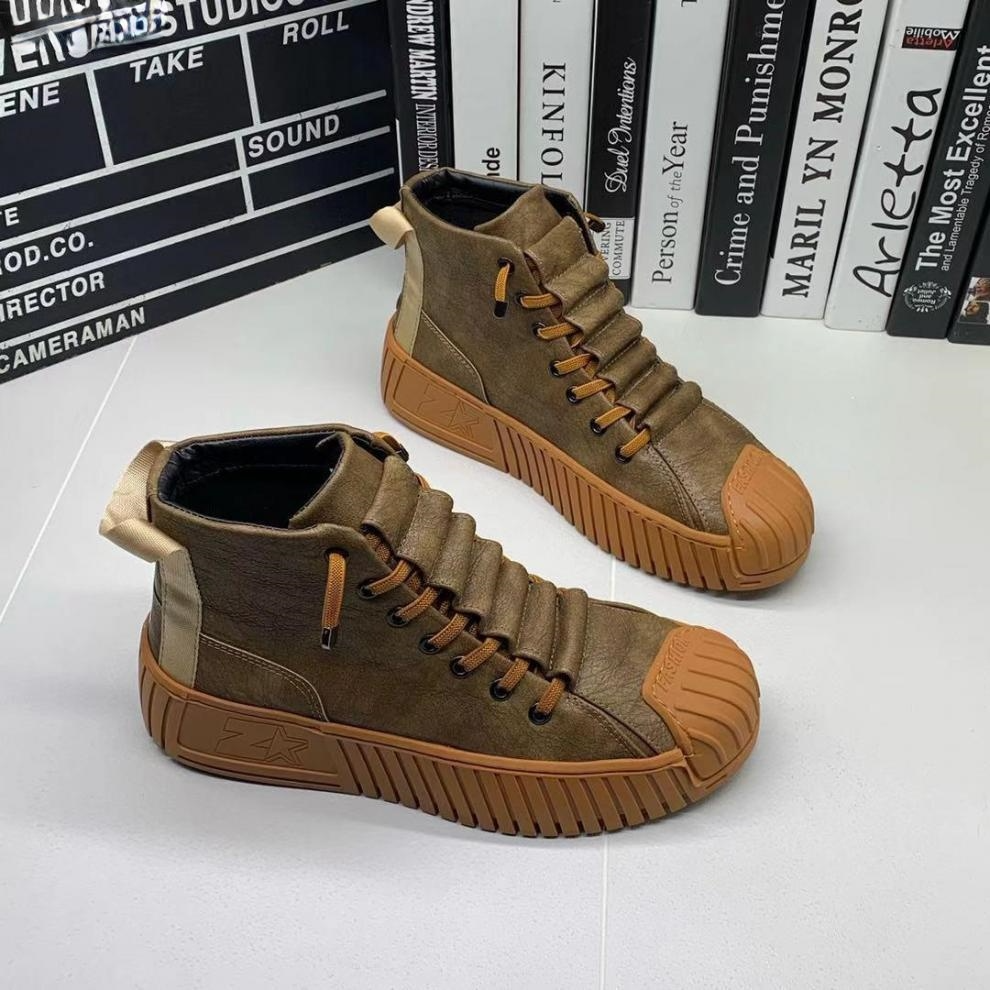 Męskie sneakersy za kostkę w miejskim stylu, idealne na co dzień. Komfortowe, casualowe obuwie.