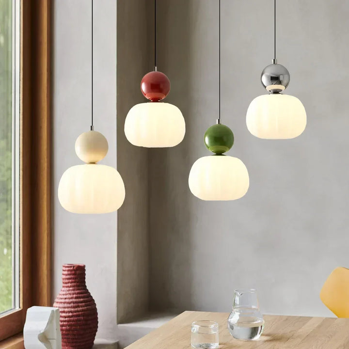Nowoczesna lampa wisząca sufitowa, eleganckie oświetlenie do salonu.