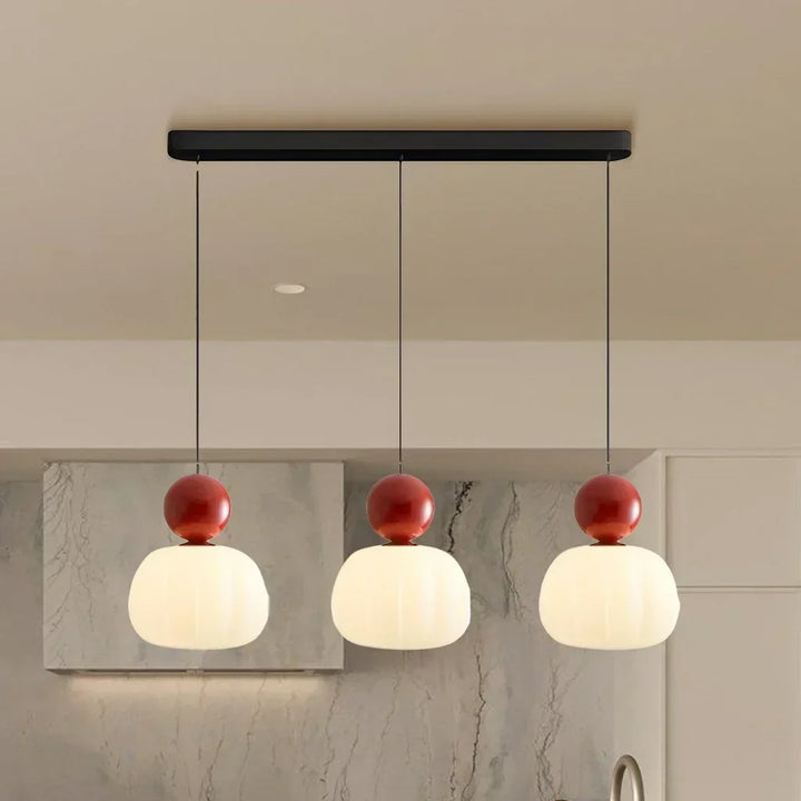 Lampa sufitowa do jadalni, nowoczesne oświetlenie, metalowy design.