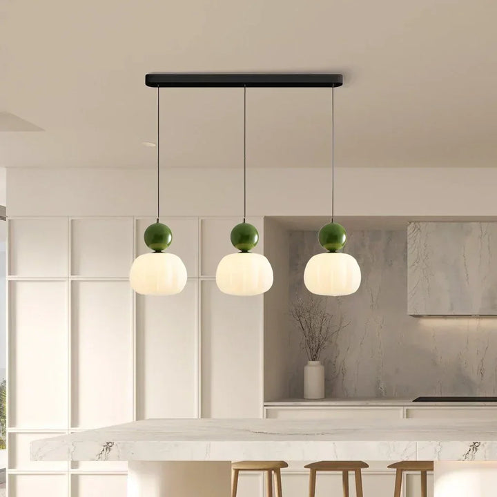 Nowoczesna lampa wisząca, eleganckie oświetlenie sufitowe do jadalni.