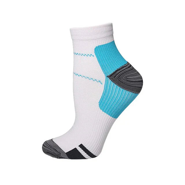 Unisexowe skarpetki sportowe ActiveComfort, oddychające i wytrzymałe, idealne na intensywny trening.