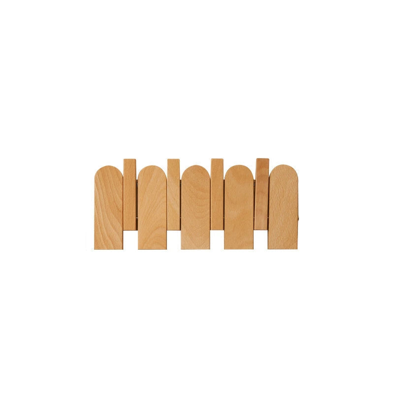 Wieszak ścienny drewniany, składany, magnetyczny. Minimalistyczny design, idealny na kurtki i płaszcze.