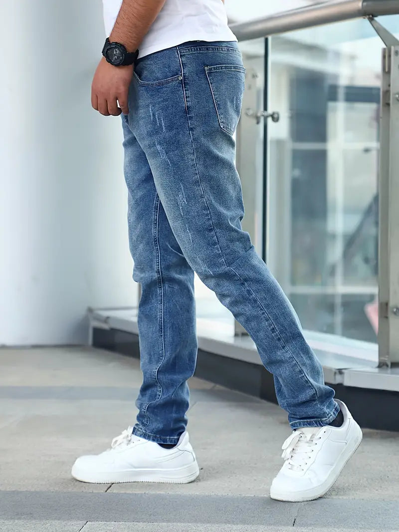 Stylowe niebieskie jeansy slim fit Irvin dla mężczyzn. Modne spodnie męskie, idealne do codziennych outfitów.