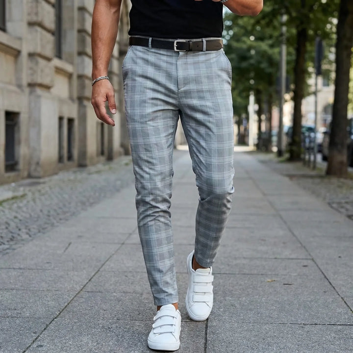 Męskie spodnie slim fit Cornelius w kratę, dopasowane do kostki. Stylowe i wygodne na co dzień.