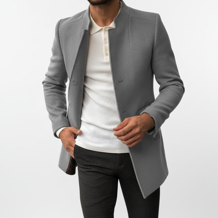 Zimowy płaszcz męski slim fit. Wysoka jakość, elegancki krój, komfort i styl.