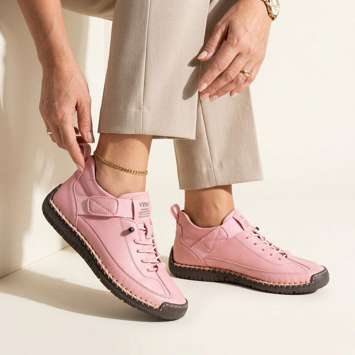 Przód damskich wsuwanych sneakersów, doskonałe do codziennych, lekkich i sportowych stylizacji.